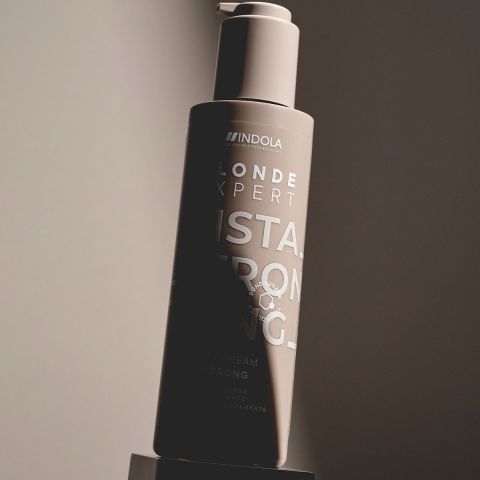 Indola - Blonde Expert - InstaStrong Leave-In - 145 ml
